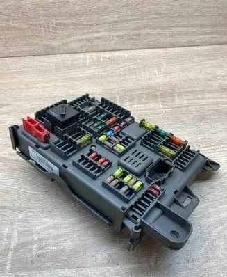 BMW X5 E70 Fuse module 518954020A 693168703 B010105300