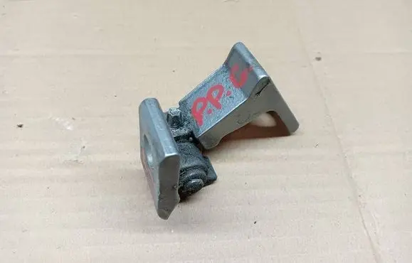 Audi A6 S6 C7 4G Front door upper hinge 4G0831402A