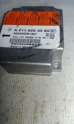 Mercedes-Benz E W211 Air suspension control unit module (rear) A2118203385