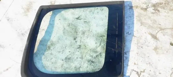 Nissan X-Trail T30 Rear side window