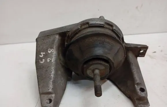 Audi A6 S6 C4 4A Engine mount bracket 4A0199352
