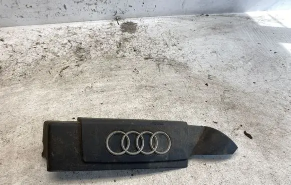Engine cover (trim)