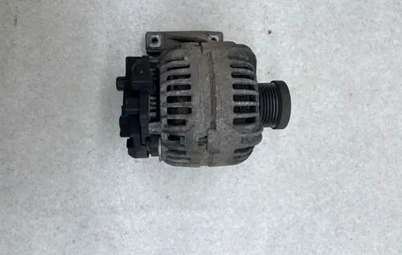 Volvo S60 Generator/alternator 30667787 0124525060