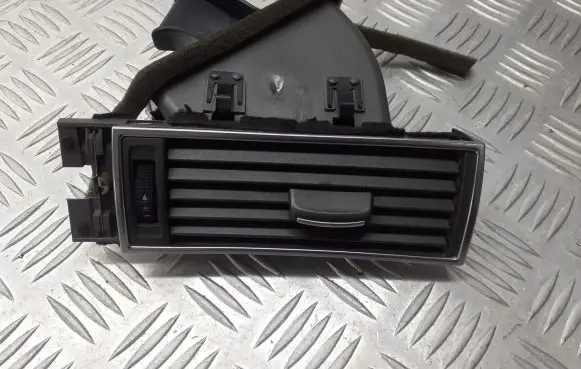 Audi A6 S6 C6 4F Dashboard air vent grill cover trim 4F1820902