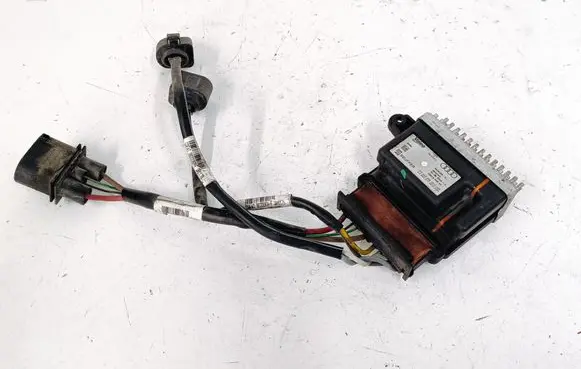 Audi Q5 SQ5 Coolant fan relay 8K0959501 989460D