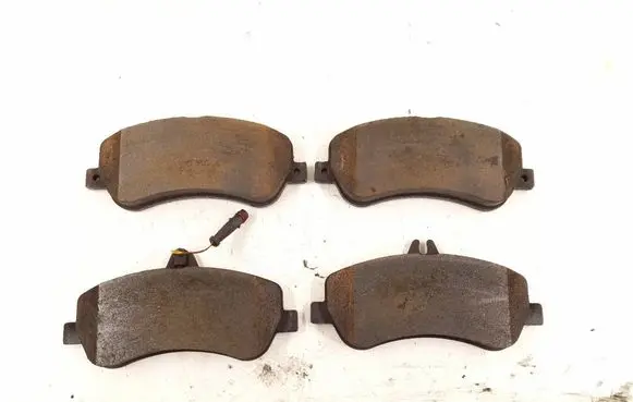 Mercedes-Benz GLK (X204) Brake pads (front) 0054204820 0054209220