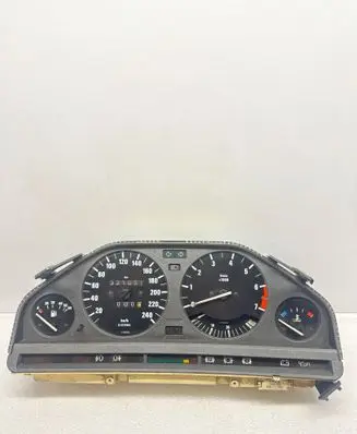 Speedometer (instrument cluster)