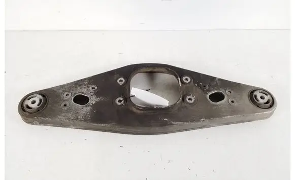 Mercedes-Benz CLS C219 Rear differential/diff mount bracket A2303521806