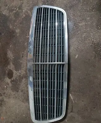 Mercedes-Benz E AMG W210 Front bumper upper radiator grill 2108800583
