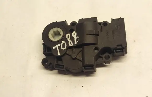 Mercedes-Benz CLA C117 X117 W117 Intake manifold valve actuator/motor CZ1139301710