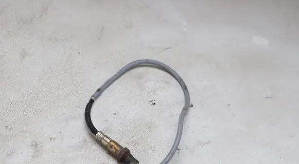 BMW X3 F25 Lambda probe sensor 7589475 0258010417