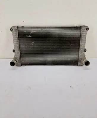 Toyota RAV 4 (XA40) Intercooler radiator 99500486