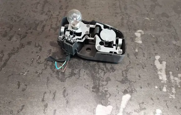 BMW 3 E46 Tail light bulb cover holder 388570R