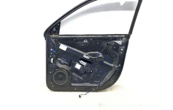 Volkswagen Touareg I Front door window regulator with motor 7L6837730H