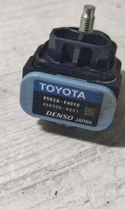 Toyota C-HR I Airbag deployment crash/impact sensor 8983AF4010 4689000051