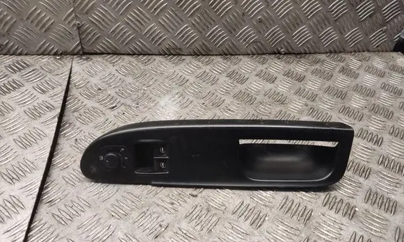 Volkswagen PASSAT B6 Electric window control switch