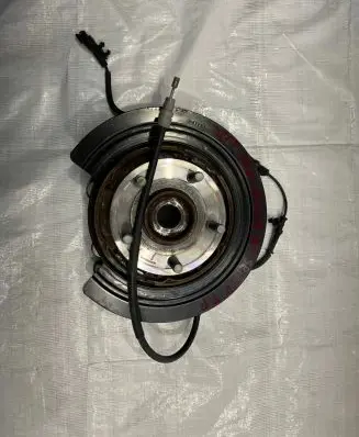 Jeep Grand Cherokee Rear wheel hub spindle/knuckle 