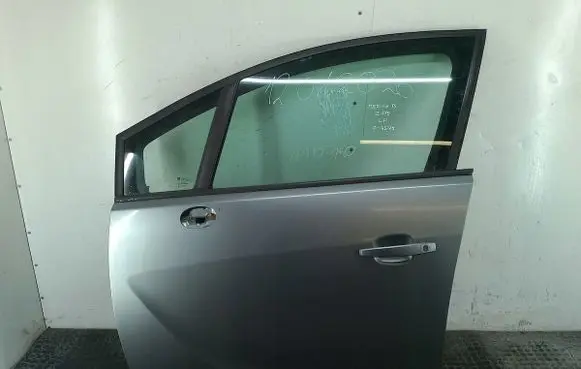 Opel Meriva B Front door Z179
