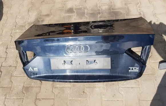 Tailgate/trunk/boot lid