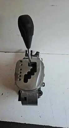 Toyota Yaris Gear shifter/selector 52170LH