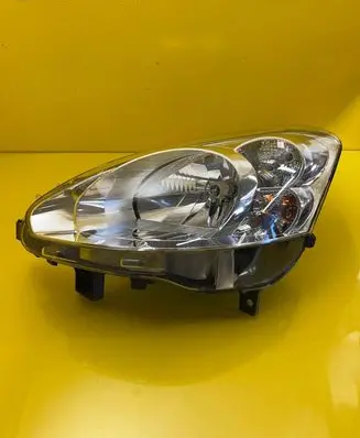 Peugeot Partner Headlight/headlamp 9677202480