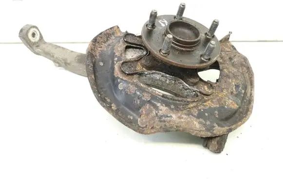 Lexus IS 220D-250-350 Front wheel hub spindle knuckle