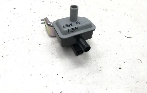 Lexus LBX Valve vacuum 9091012283