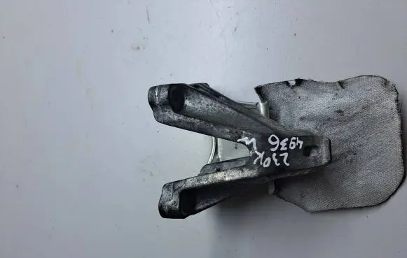 Audi A6 S6 C7 4G Engine mounting bracket 8K0199387E
