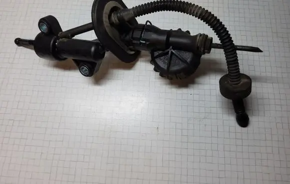Opel Corsa D Clutch slave cylinder 551909993
