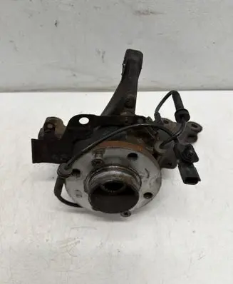 Renault Clio IV Front wheel hub spindle knuckle 