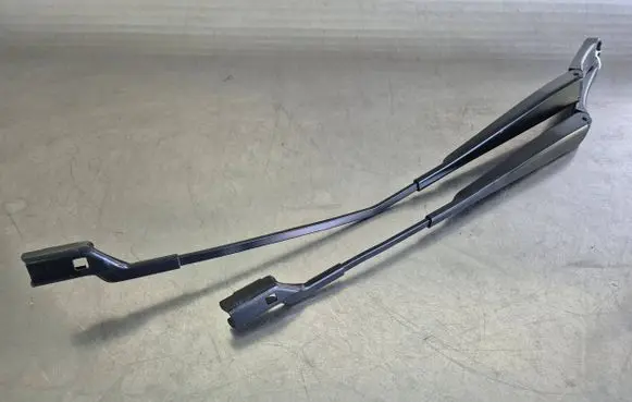 Volkswagen Eos Front wiper blade arm 1Q1955410 1Q1955409