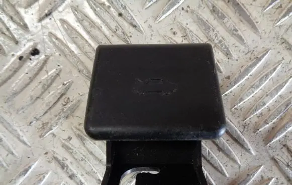Mazda 5 Engine bonnet (hood) release handle