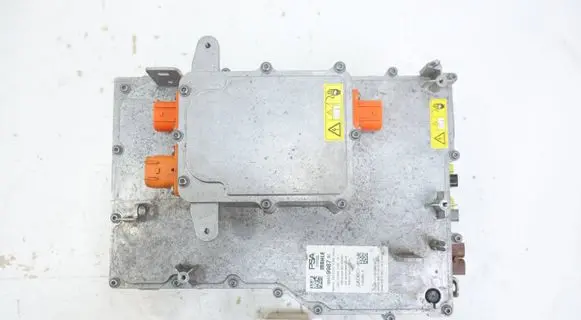 Peugeot 208 II Voltage converter inverter 9843998780 9841838580 03196727