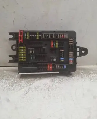 BMW 3 F30 F35 F31 Fuse module 9261111 6114926111103 12032013