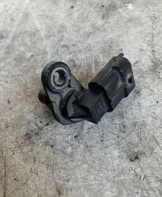 Volvo S60 Camshaft position sensor bm5112k073