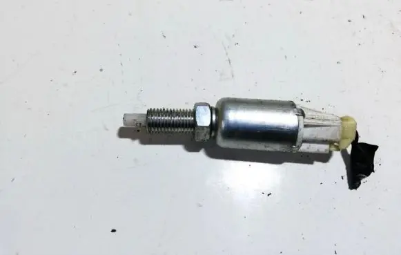 Toyota RAV 4 (XA30) Brake pedal sensor switch