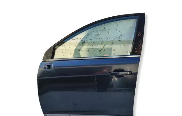 Chevrolet Captiva Front door