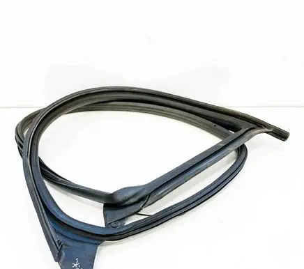 Tesla Model 3 Rubber seal front coupe door 109049950F