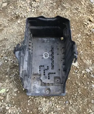 Battery box tray