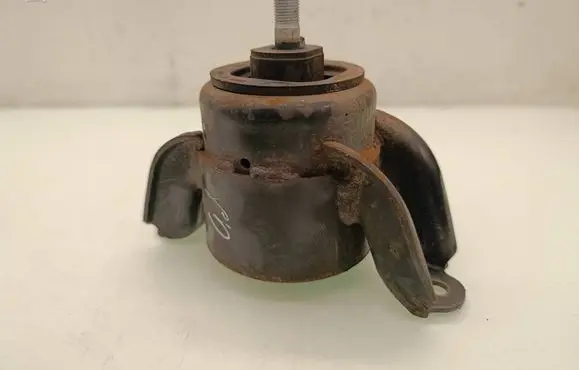KIA Rio Engine mount bracket 