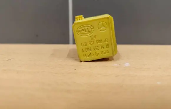 Mercedes-Benz ML W163 Other relay A0025421419 4RD9316802