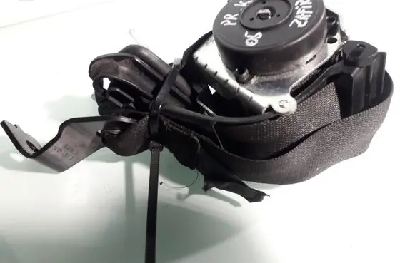 Opel Zafira B Front seatbelt F13178668 N13132395