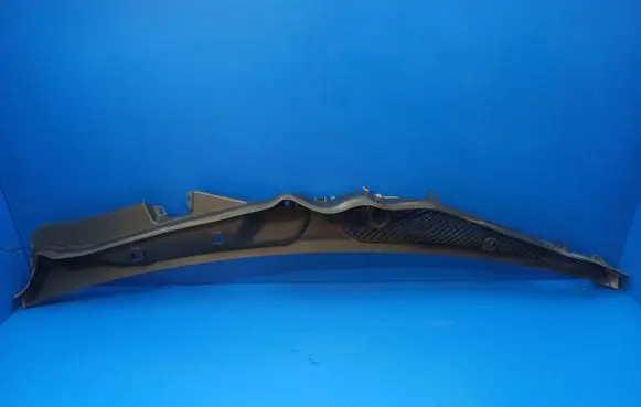 Mercedes-Benz E W212 Wiper trim A2128301213