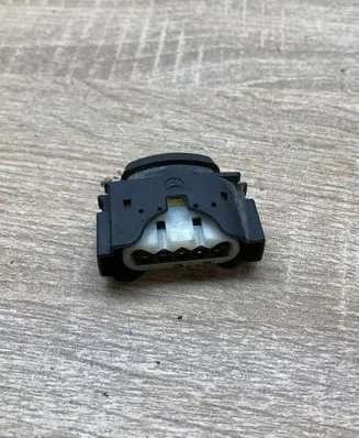 Mercedes-Benz E W211 Plug wire 220545