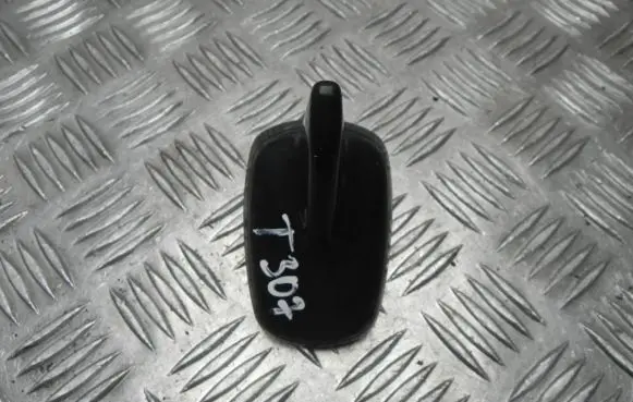 Audi A3 S3 8V Aerial antenna amplifier 8V0035503AL U420