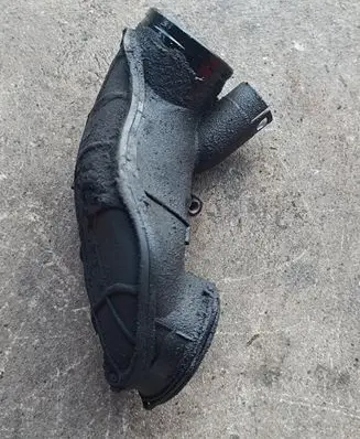 Air intake hose/pipe