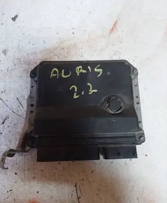 Toyota Auris 150 Engine control unit/module 8966102D71 MB1758009570