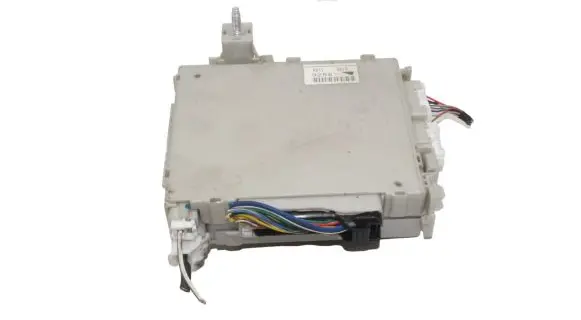 Lexus GS 300 350 430 450H Fuse module 8267030250