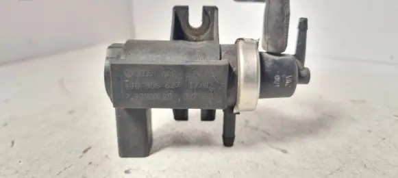 Volkswagen Touran I Turbo solenoid valve 1j0906627