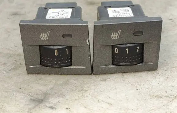Opel Vectra C Seat heating switch 24441254 32429800 24441223